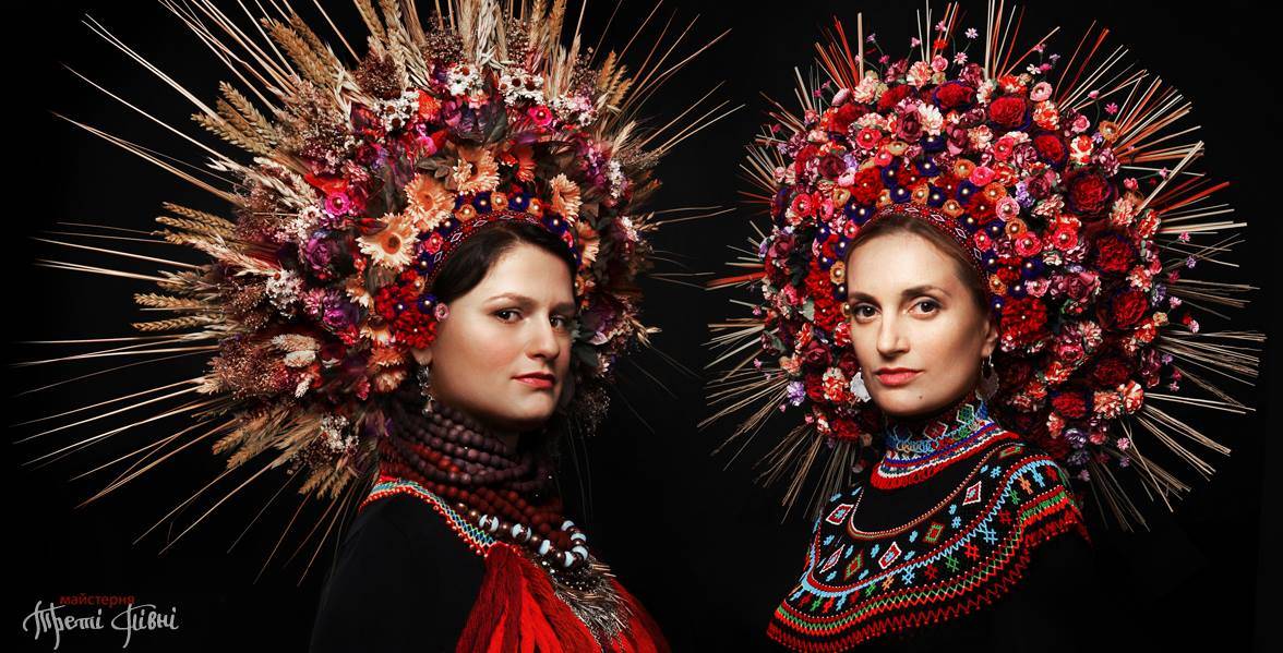 Ukranian women with flowers
